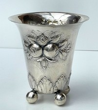 Silbervase, aufwändig