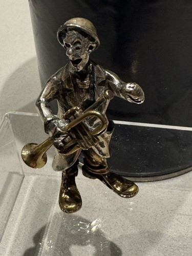 Silberclown mit trompete - silberclown,