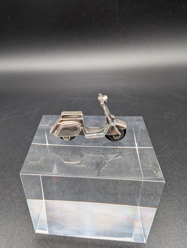 Miniatur vespa scooter - miniatur, vespa/scooter/roller
